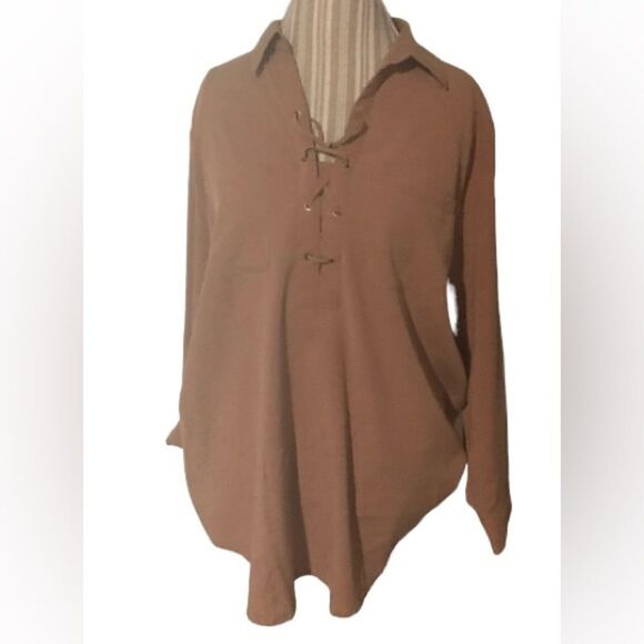 Chicos size large lace up top excellent condition - Picture 1 of 1